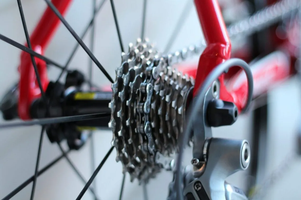 La transmission du vélo : braquet, développement et cadence