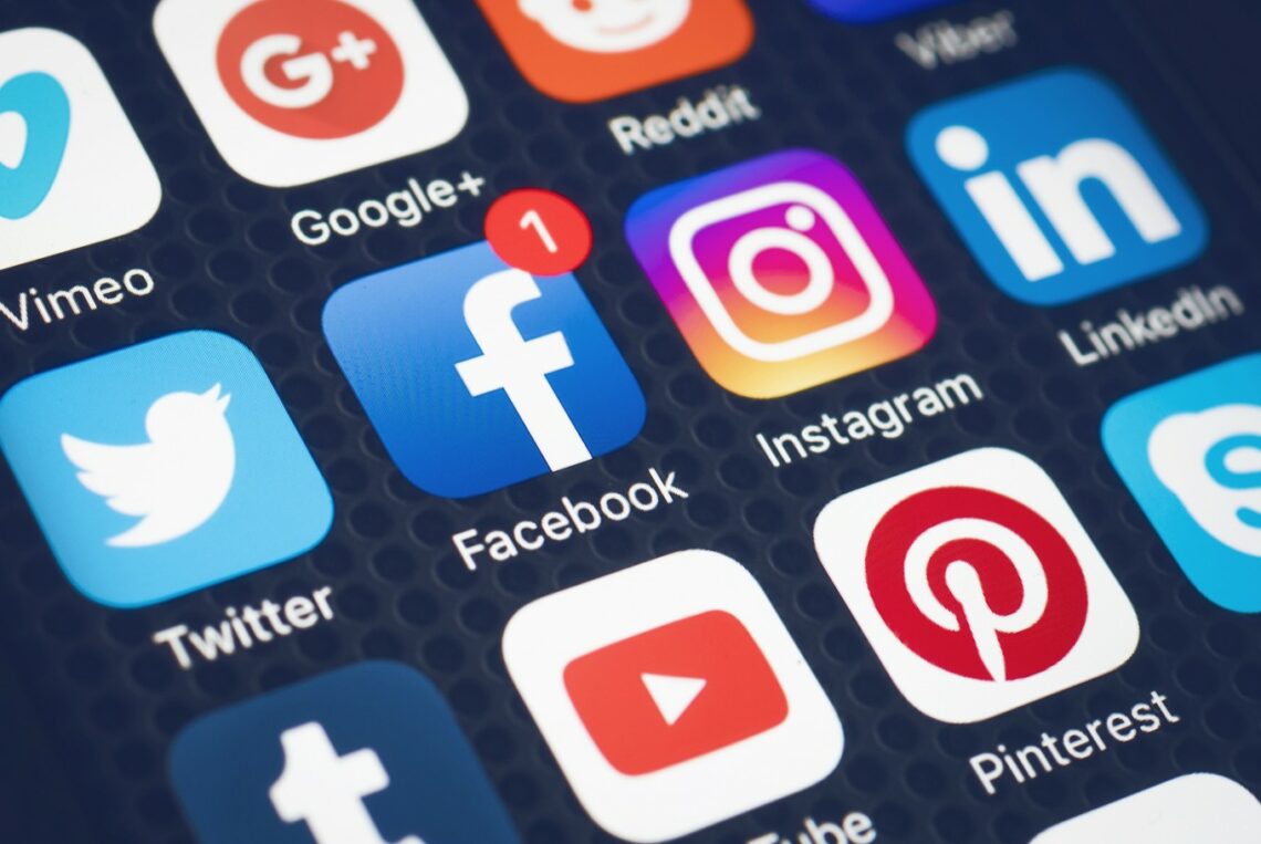 Retrouvez nous sur les réseaux sociaux !