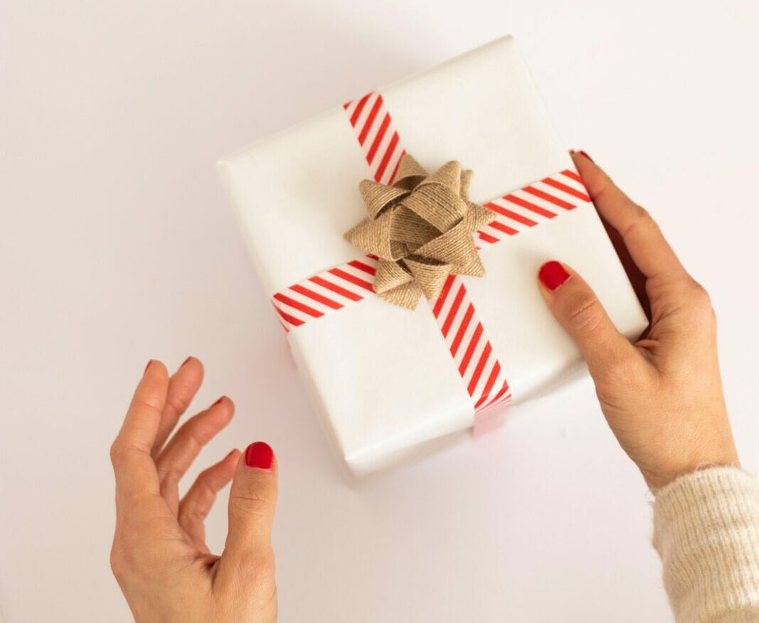 15 idées cadeaux pour les voyageurs à vélo