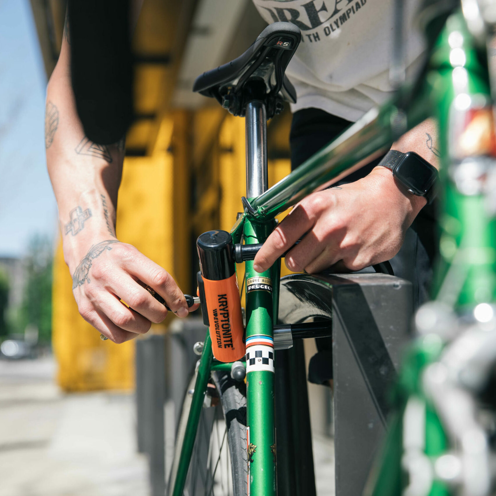 Cadenas vélo rétractable en acier avec clé et porte-cadenas, Antivols pour  vélo