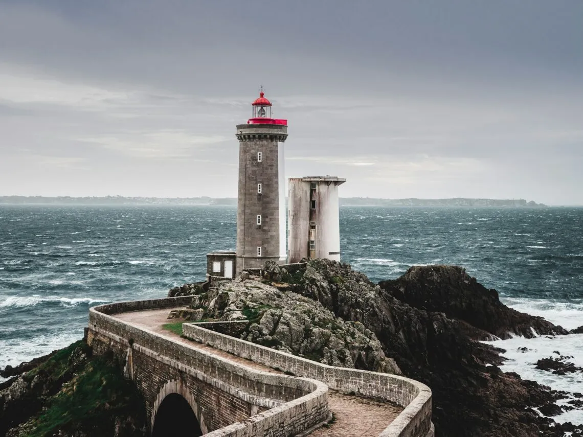 Phare sur la côte atlantique