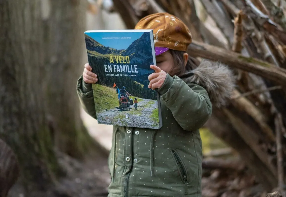 À vélo en famille — de Jeanne Lepoix et Camille Boiardi-Franchi