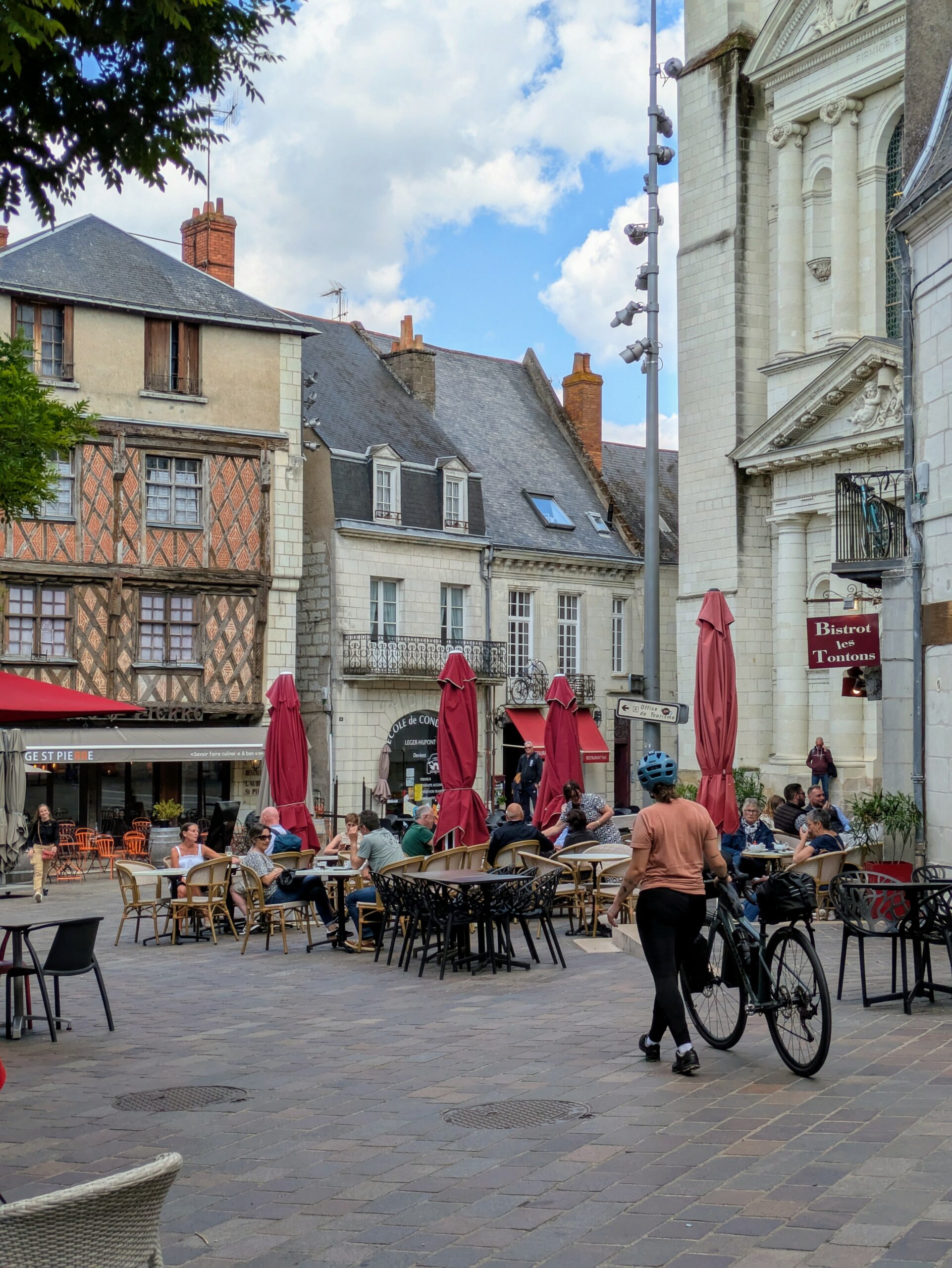 La Vélobuissonnière V44 — itinéraire vélo de 240km entre Saumur et Alençon