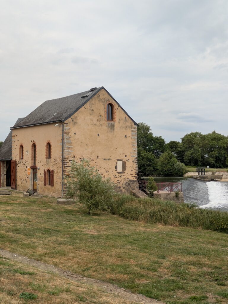 La Vélobuissonnière V44 — itinéraire vélo de 240km entre Saumur et Alençon