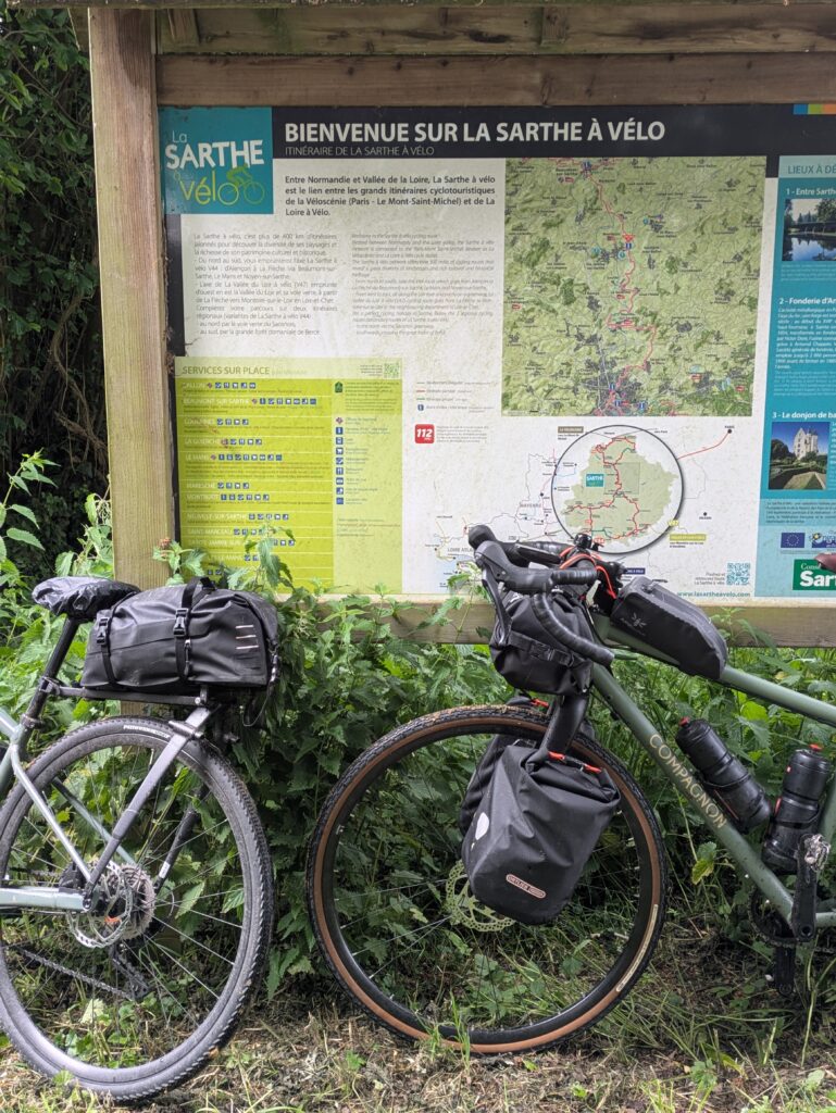 La Vélobuissonnière V44 — itinéraire vélo de 240km entre Saumur et Alençon