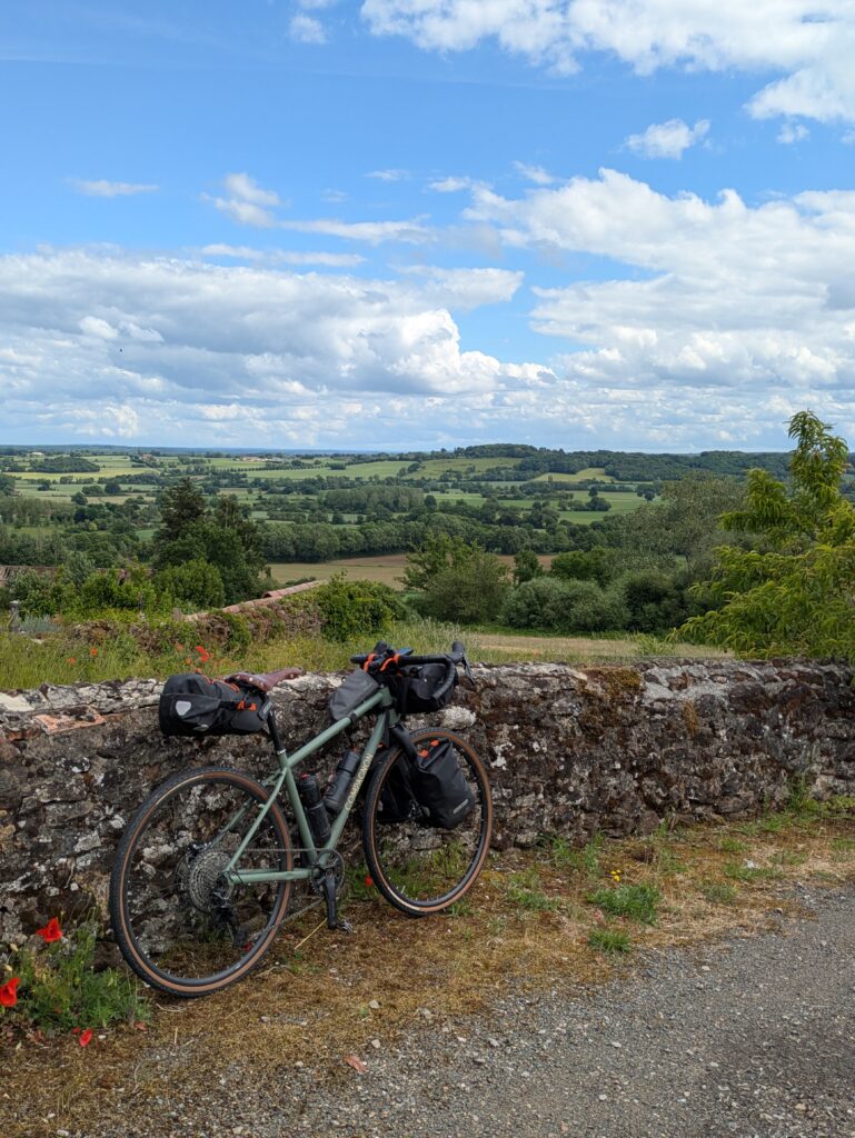 La Vélobuissonnière V44 — itinéraire vélo de 240km entre Saumur et Alençon