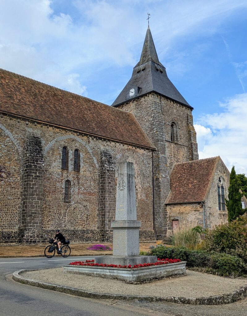 La Vélobuissonnière V44 — itinéraire vélo de 240km entre Saumur et Alençon