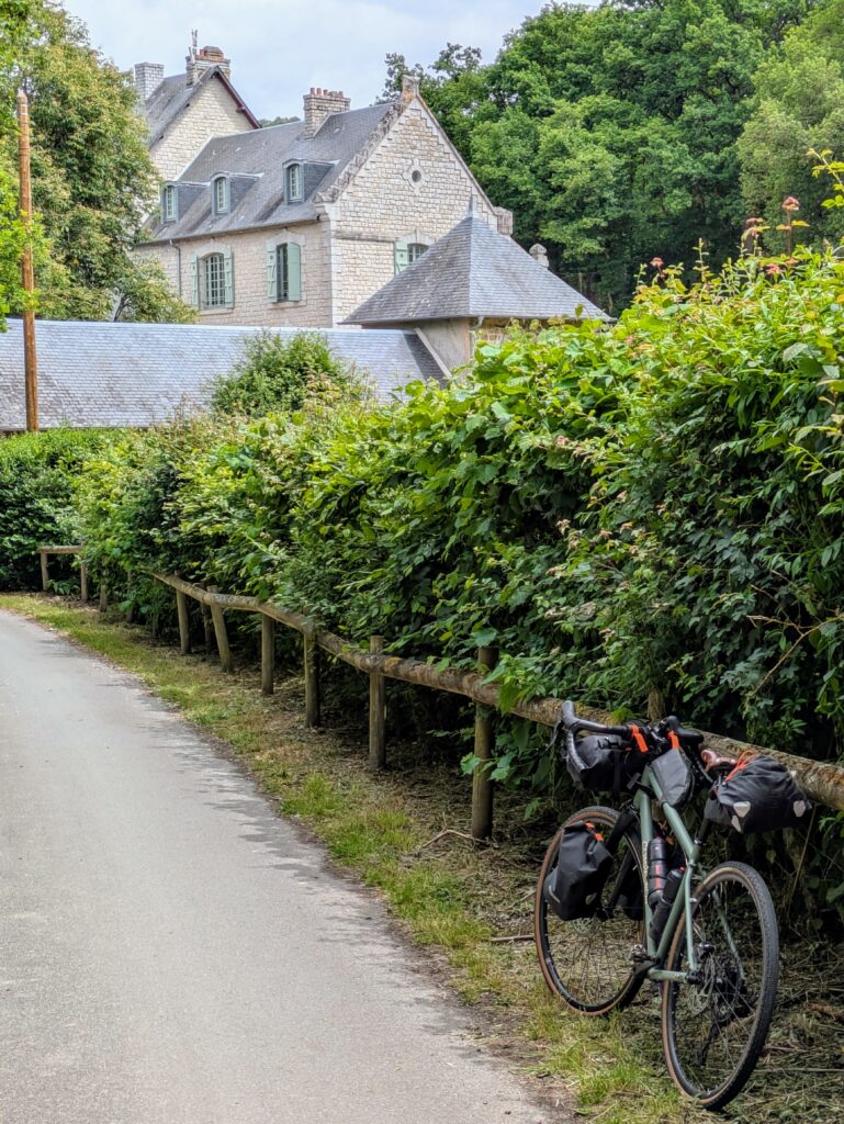 La Vélobuissonnière V44 — itinéraire vélo de 240km entre Saumur et Alençon