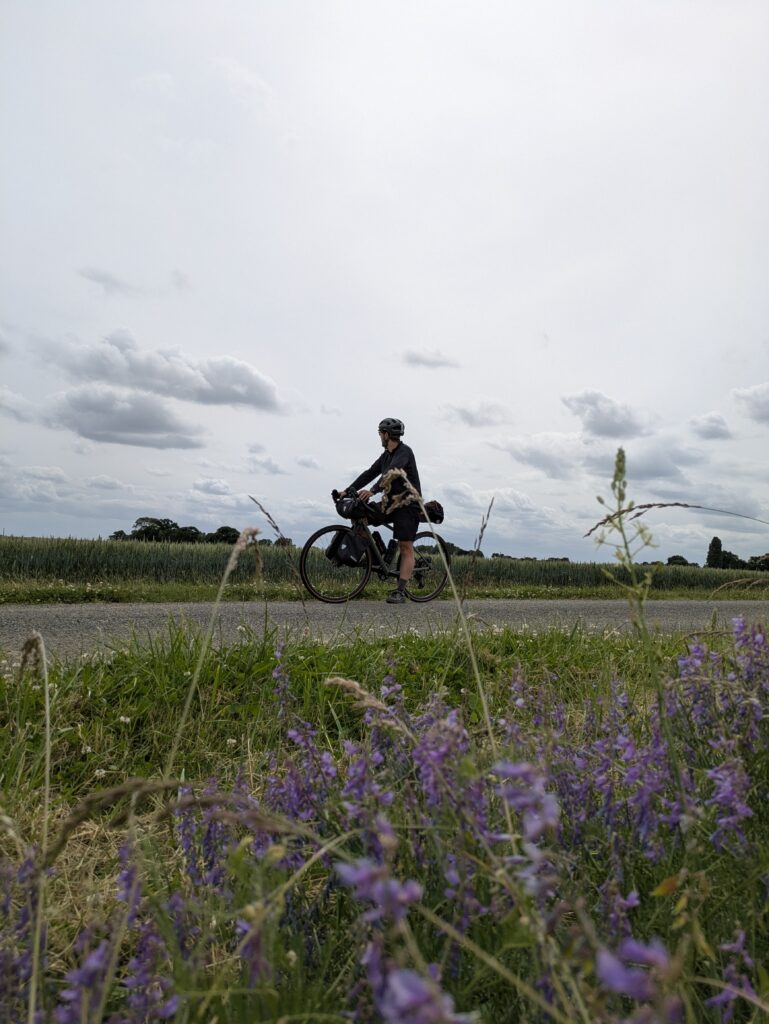 La Vélobuissonnière V44 — itinéraire vélo de 240km entre Saumur et Alençon