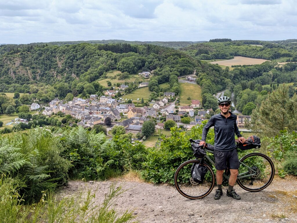 La Vélobuissonnière V44 — itinéraire vélo de 240km entre Saumur et Alençon