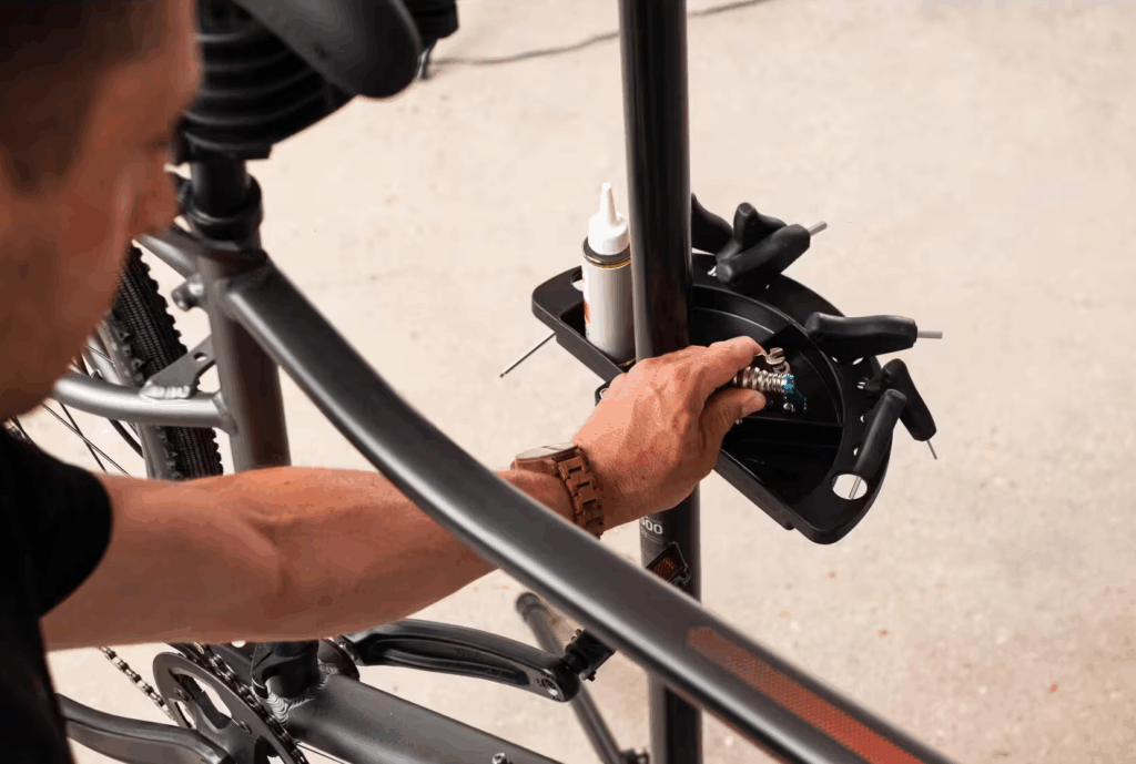 Les meilleurs pieds d'atelier vélo : comparatif 2025
