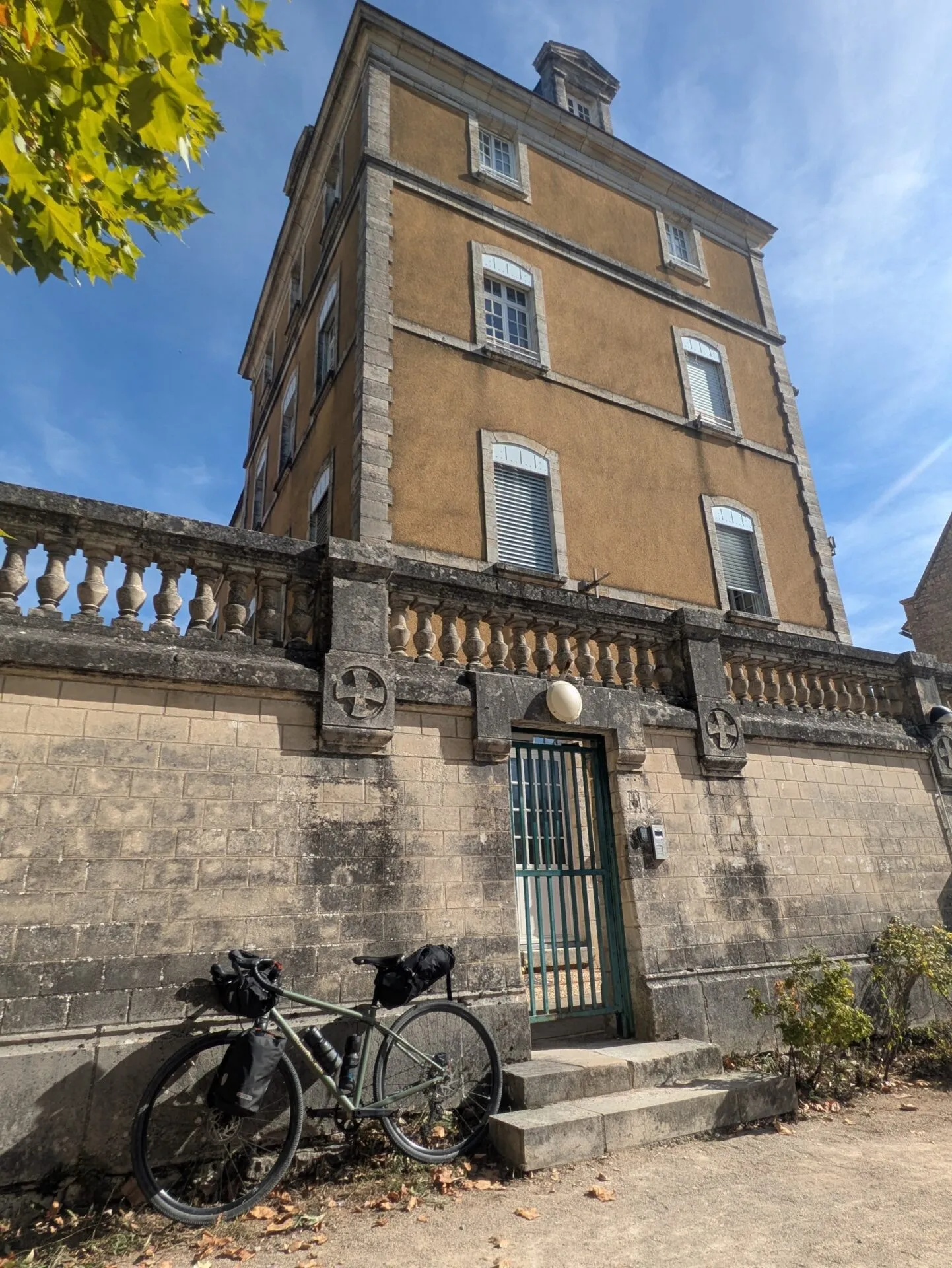 Le centre de rééducation de Montfaucon sur la Vagabonde